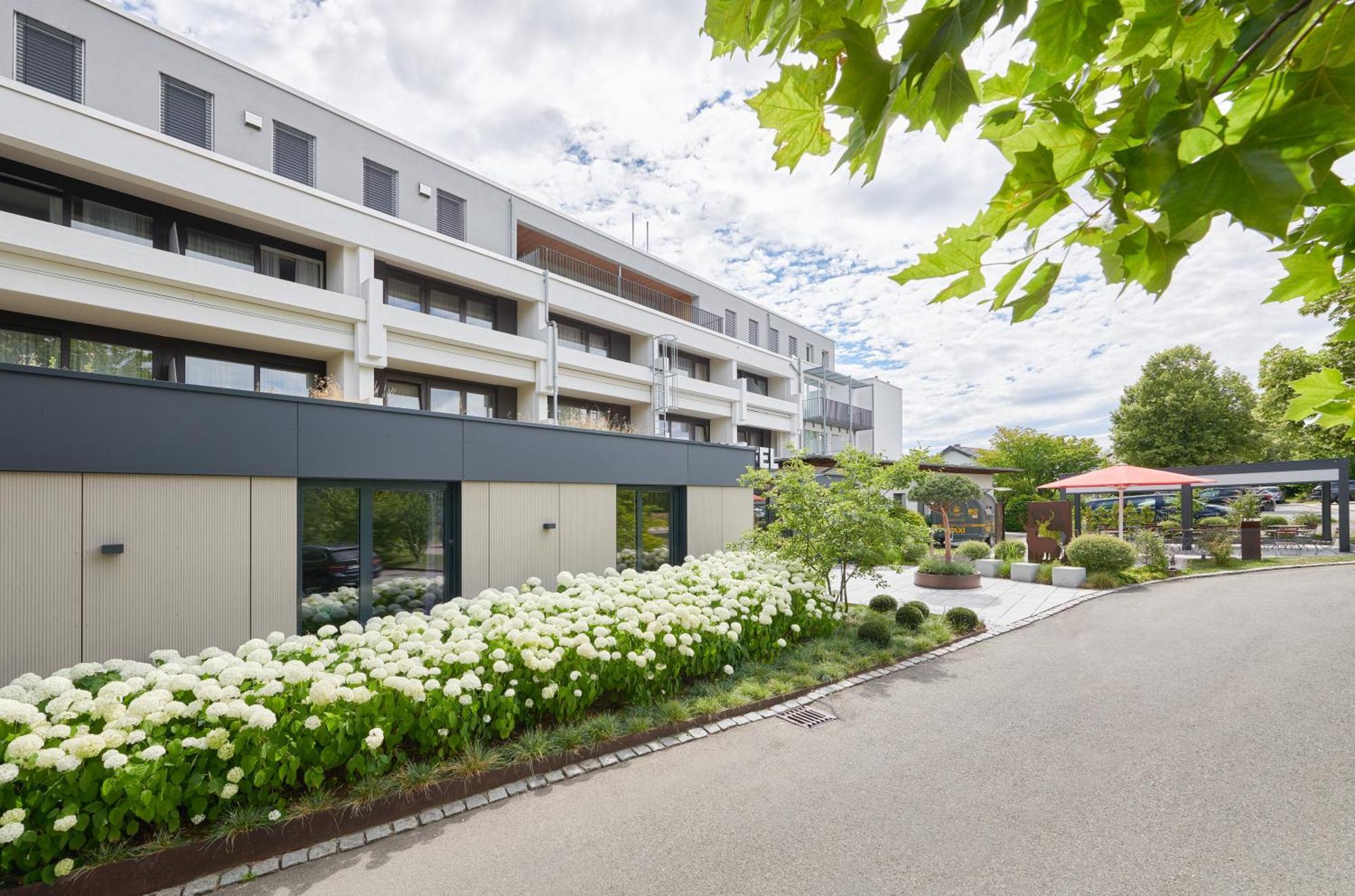 Hotel Schoenbuch Pliezhausen Exterior photo