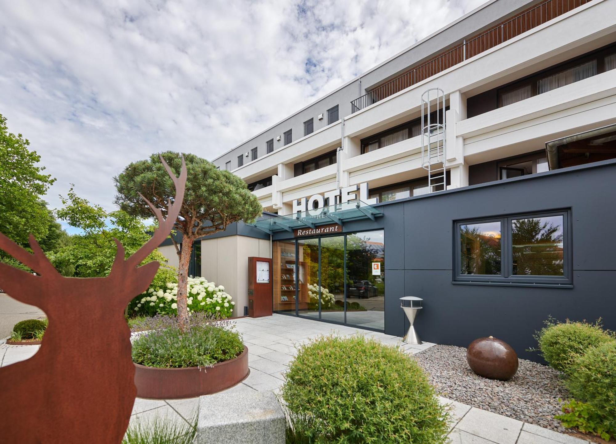 Hotel Schoenbuch Pliezhausen Exterior photo